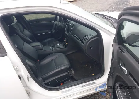 2017 Chrysler 300 300S из США, поврежденный, VIN 2C3CCABGXHH617888